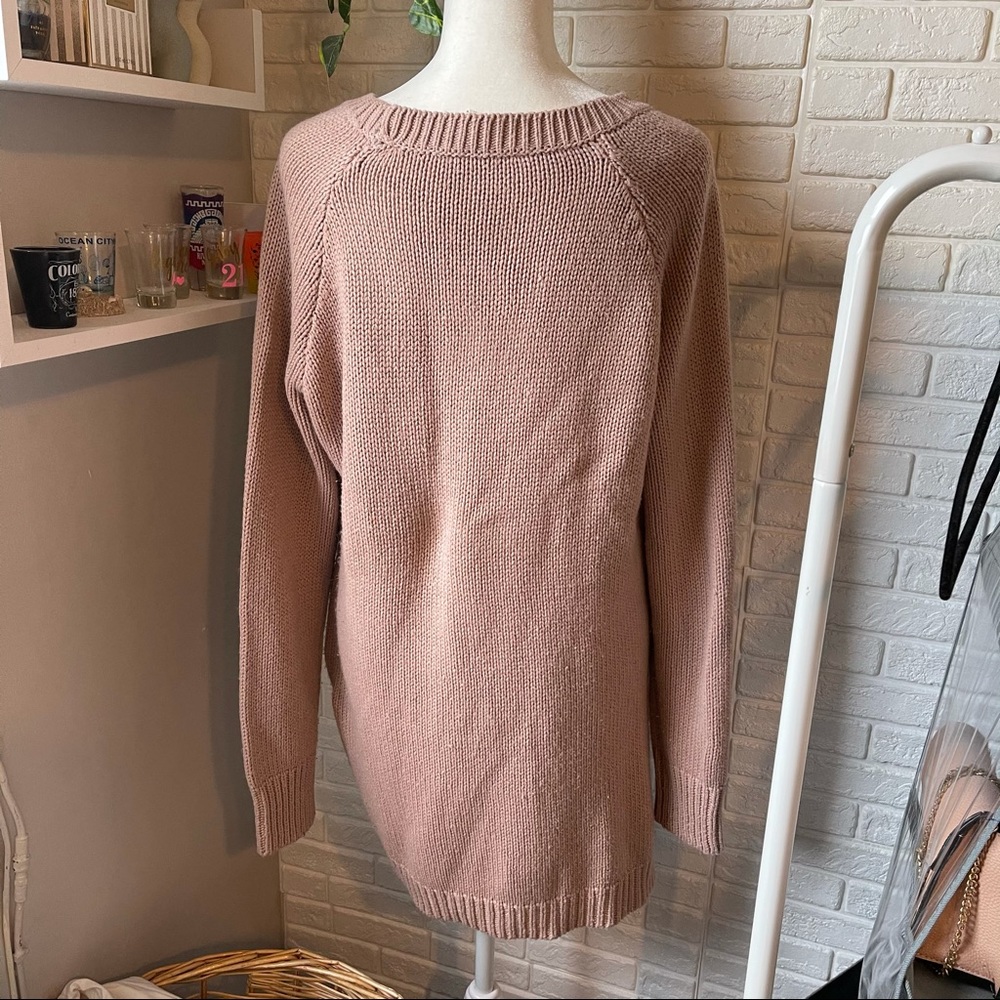 H&M Sweater - Picture 2 of 8